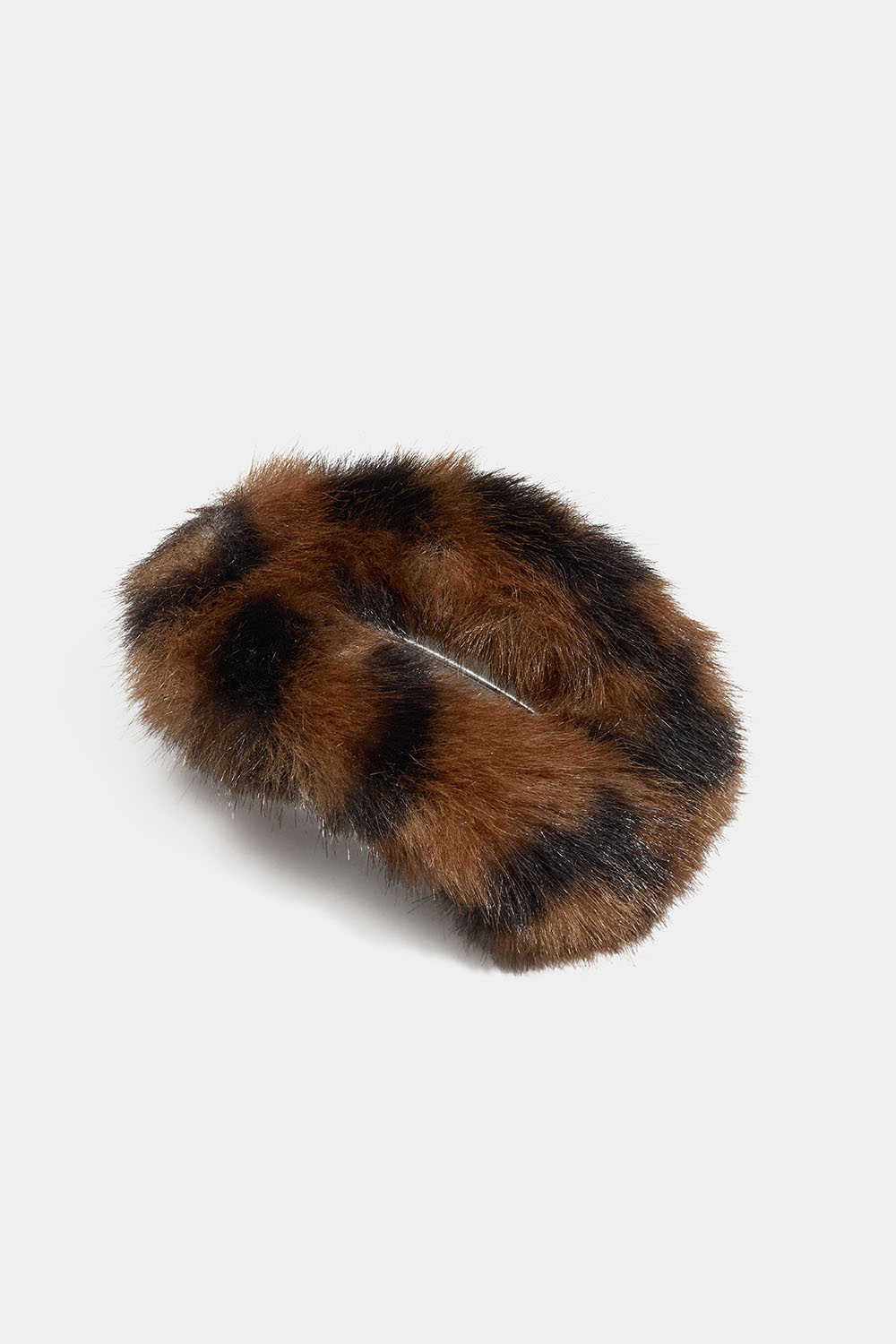 Pörröinen litteä hiusklipsi, jossa leopardikuvio