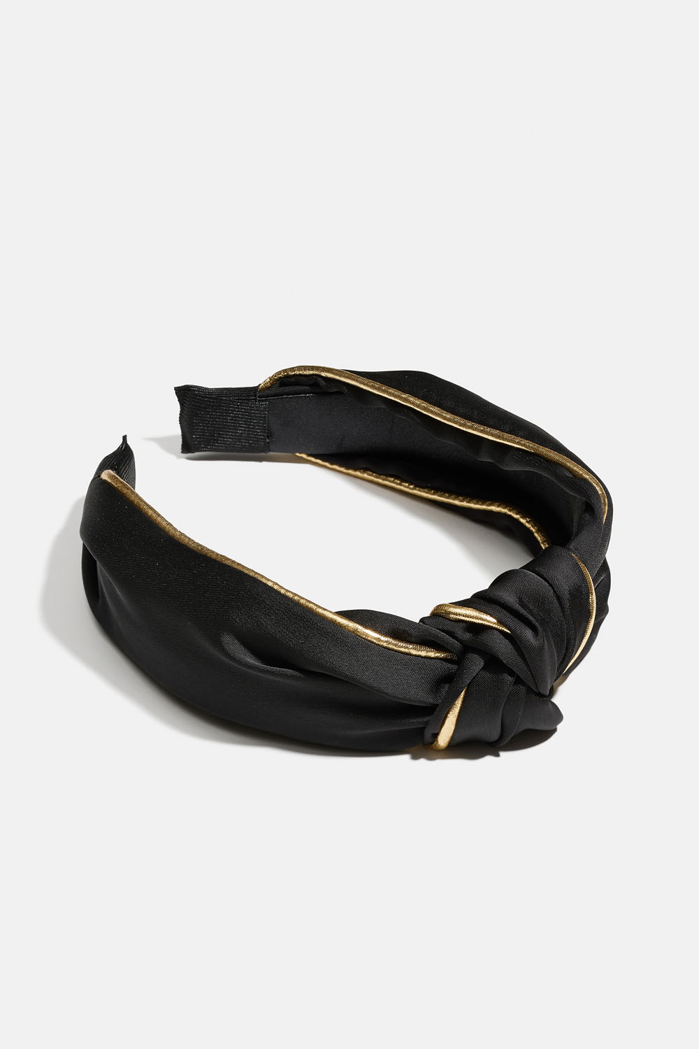 Hiuspanta, jossa solmu ja kultayksityiskohtia