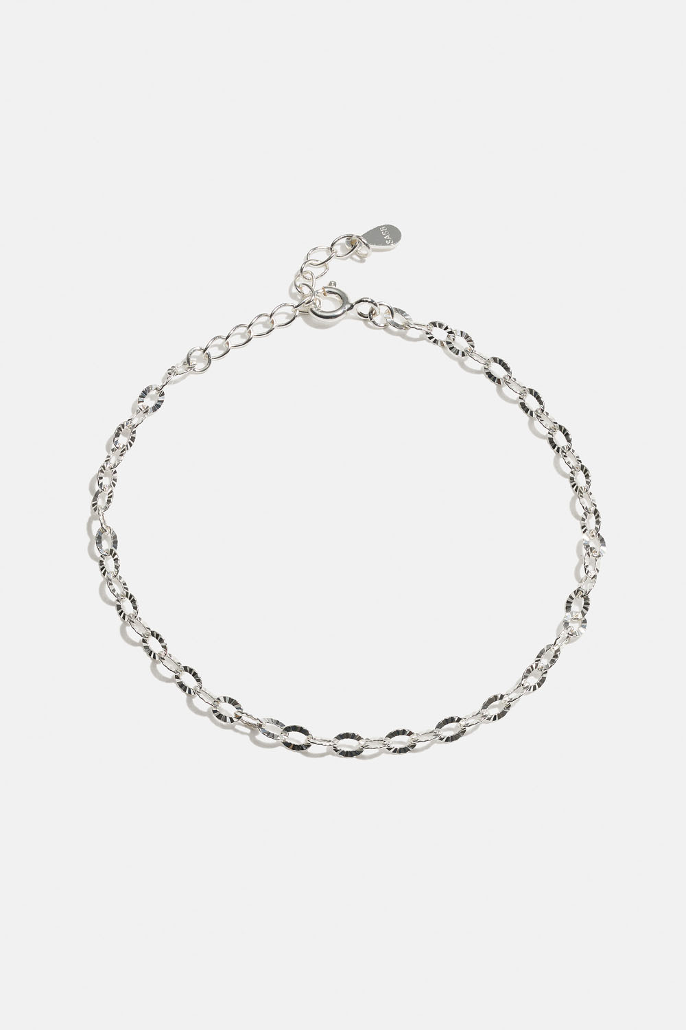 Aito hopearannekoru, jossa rosoinen ketju