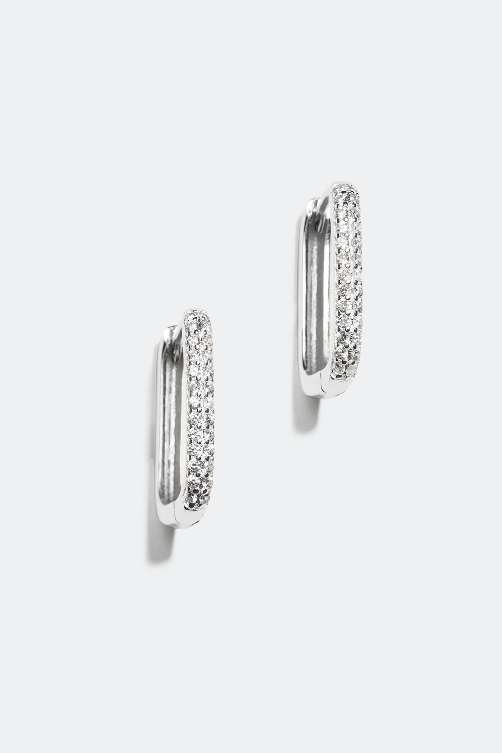 Suorakulmaiset korvarenkaat aitoa hopeaa, joissa Cubic Zirconia -kivet