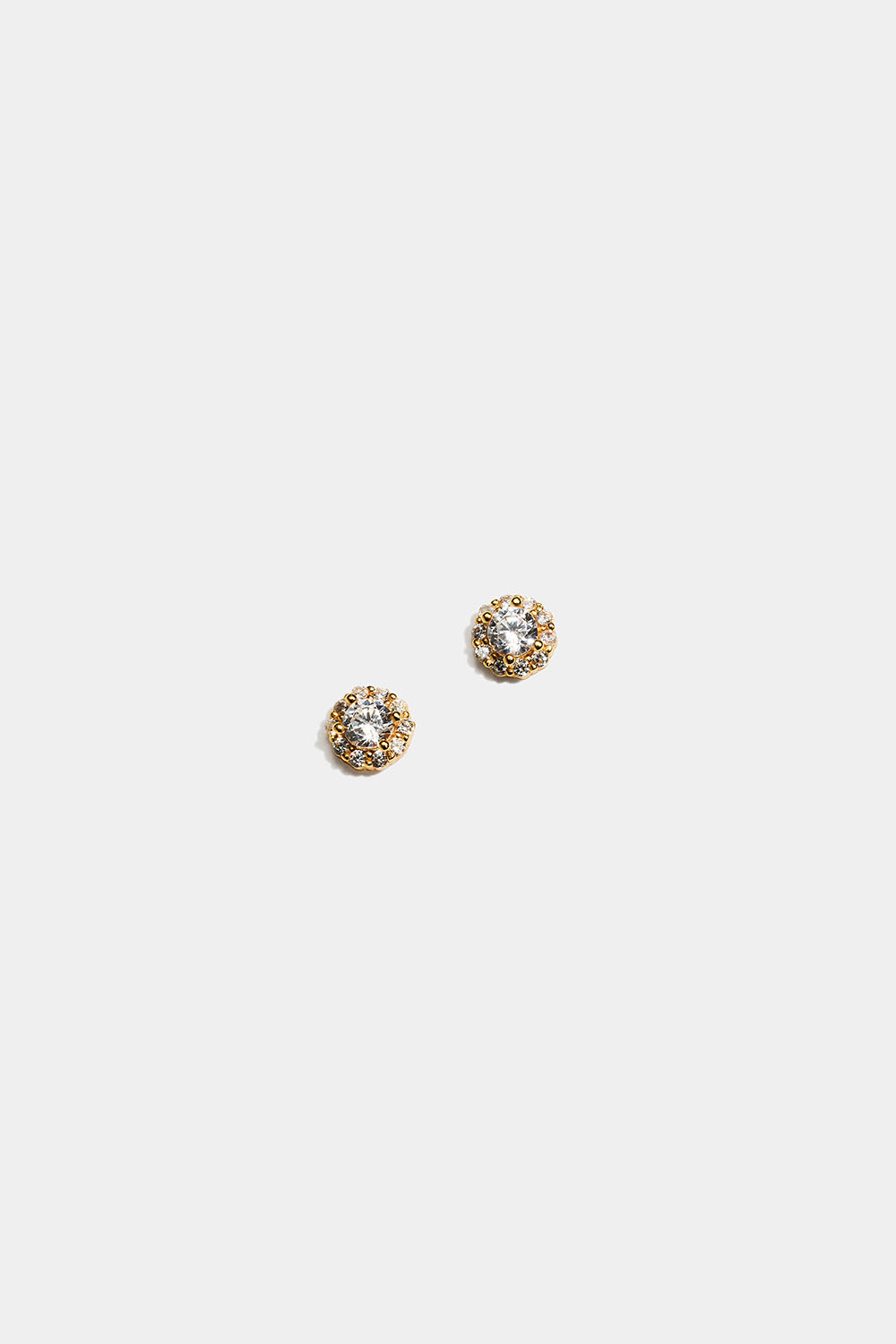 18k kullatut hopeanappikorvakorut, joissa on pieniä ja isoja Cubic zirconia -kiviä