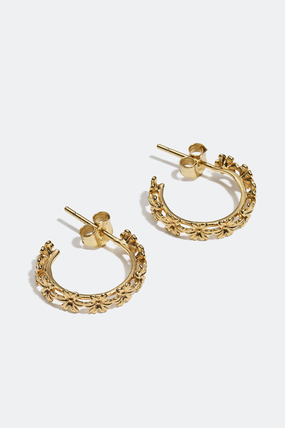 18 karaatin kullatut aidot hopeakorvarenkaat, joissa kukkia