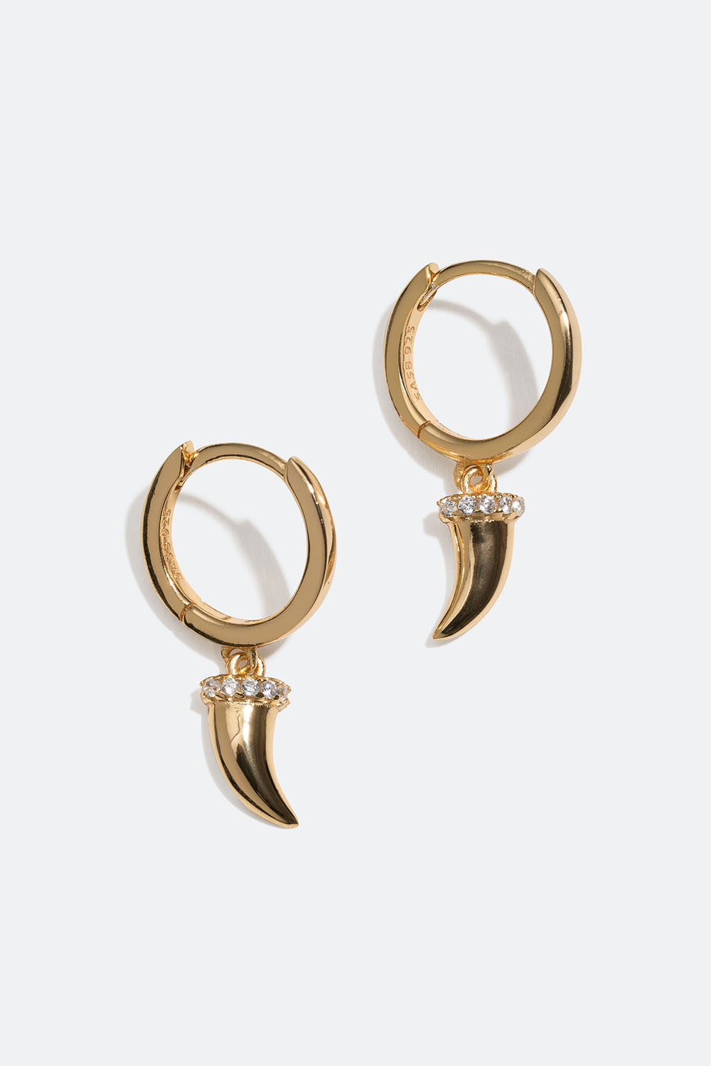 18 karaatin kullatut aidot hopeiset pienet korvarenkaat, joissa hain hammas ja Cubic Zirconia -kiviä