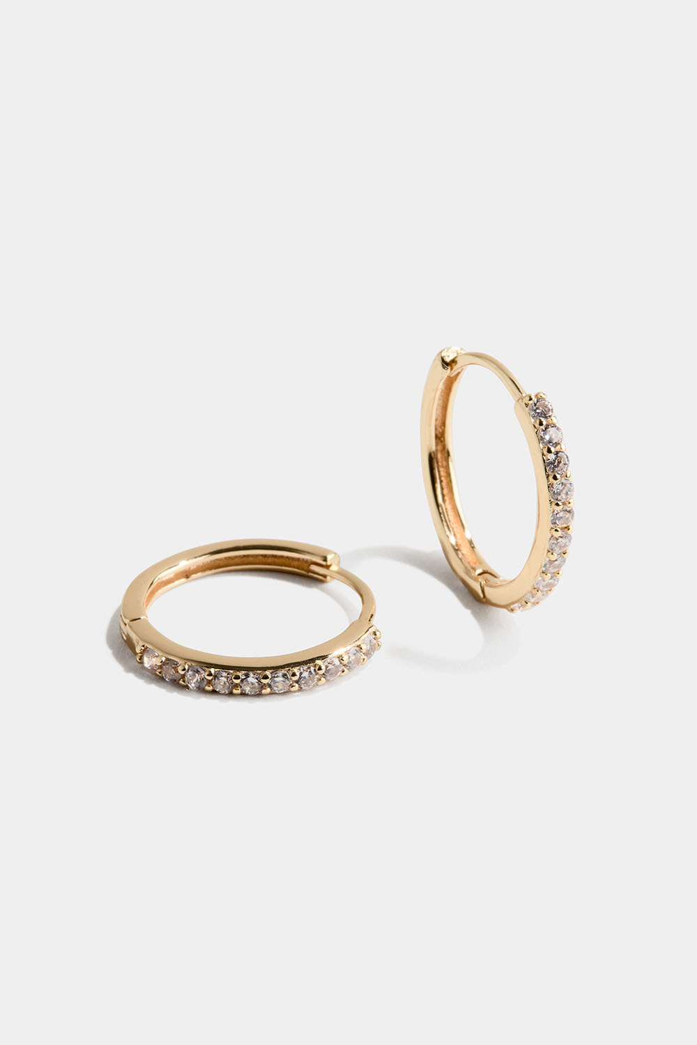 18 karaatin kullatut hopeiset korvarenkaat Cubic zirkonia -kivillä