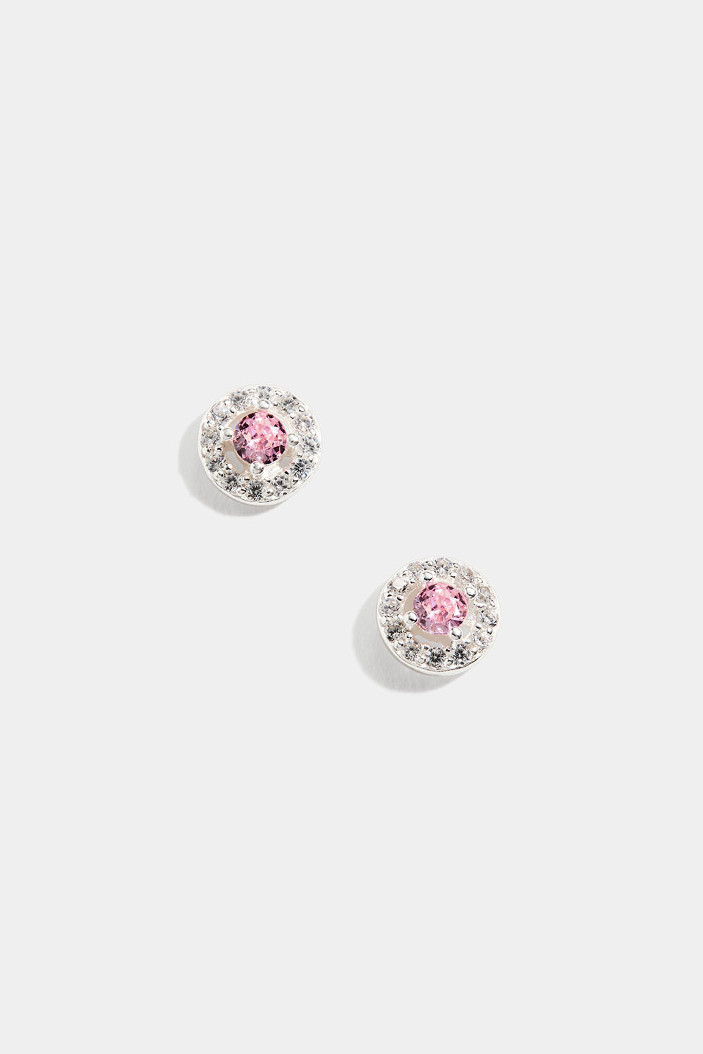 Aidosta hopeasta valmistetut nappikorvakorut, joissa vaaleanpunainen Cubic zirkonia -kivi