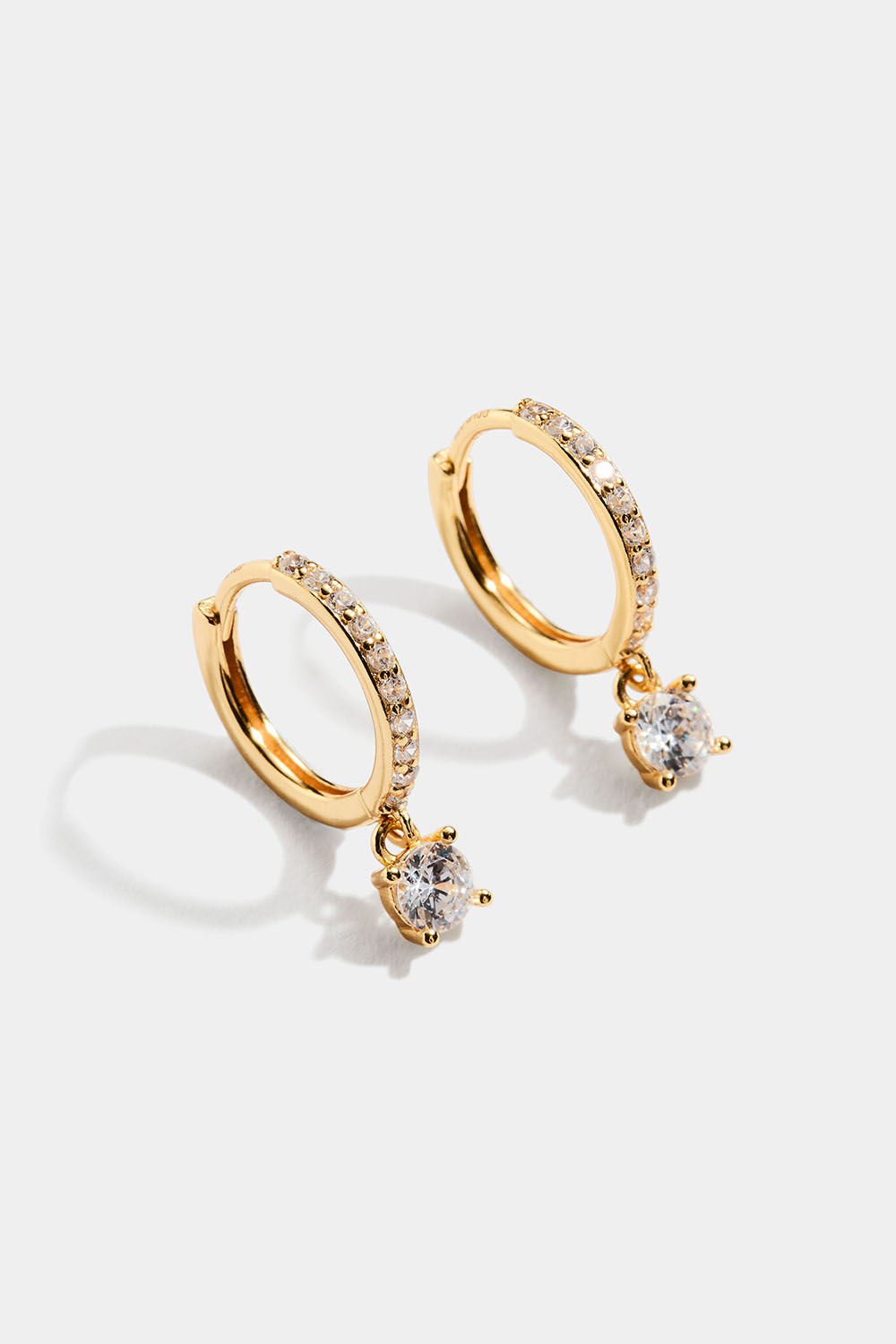 18k kullatut hopeakorvarenkaat Cubic zirkonia -kiviriipuksella