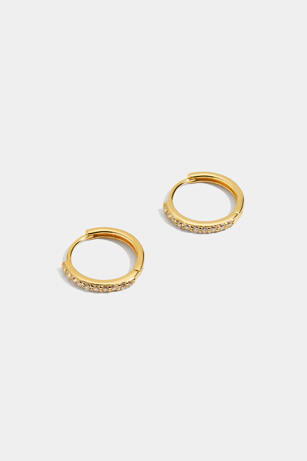 18 karaatin kullatut hopeiset korvarenkaat Cubic Zirconia -kivirivillä