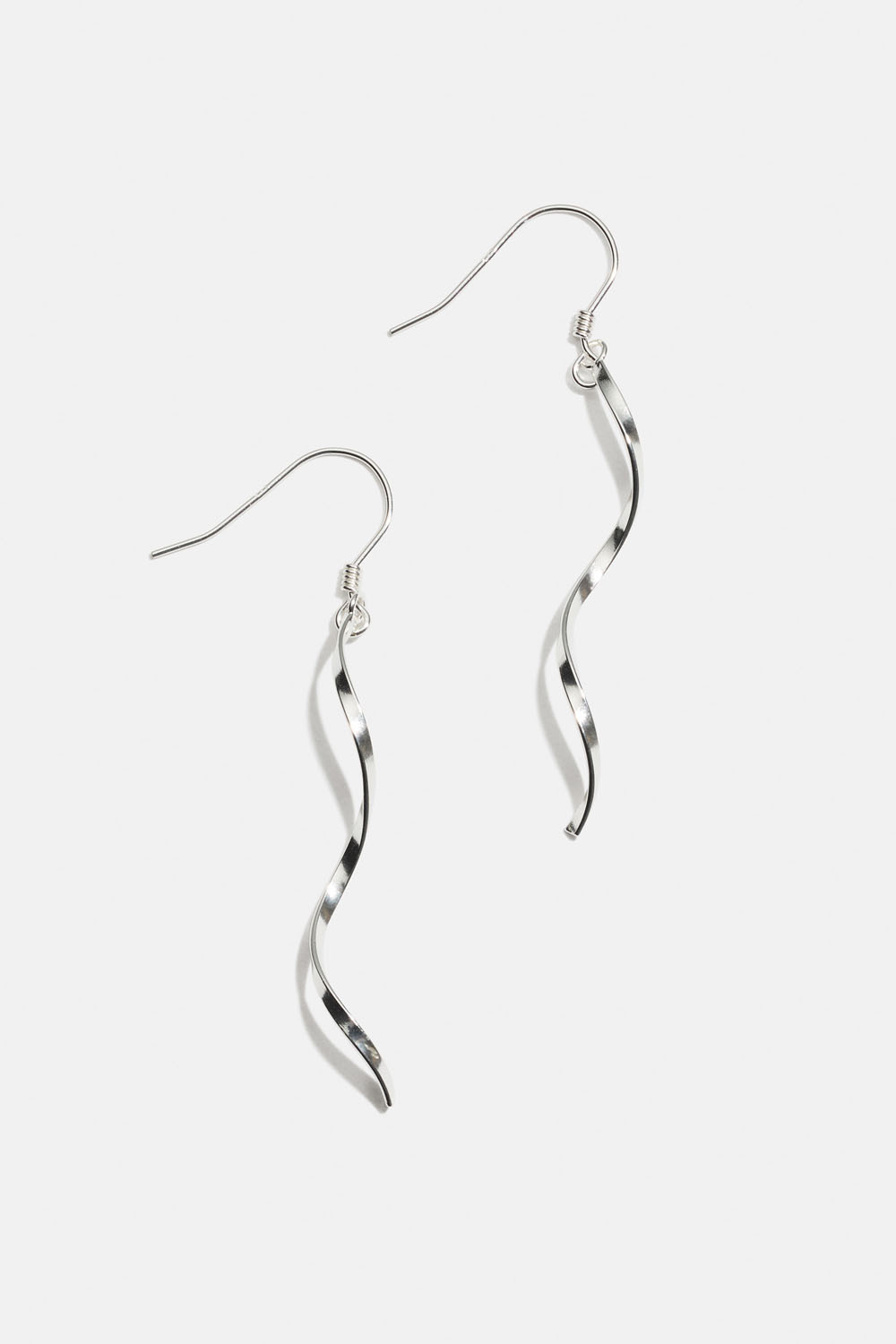 Kierretyt korvakorut aitoa hopeaa