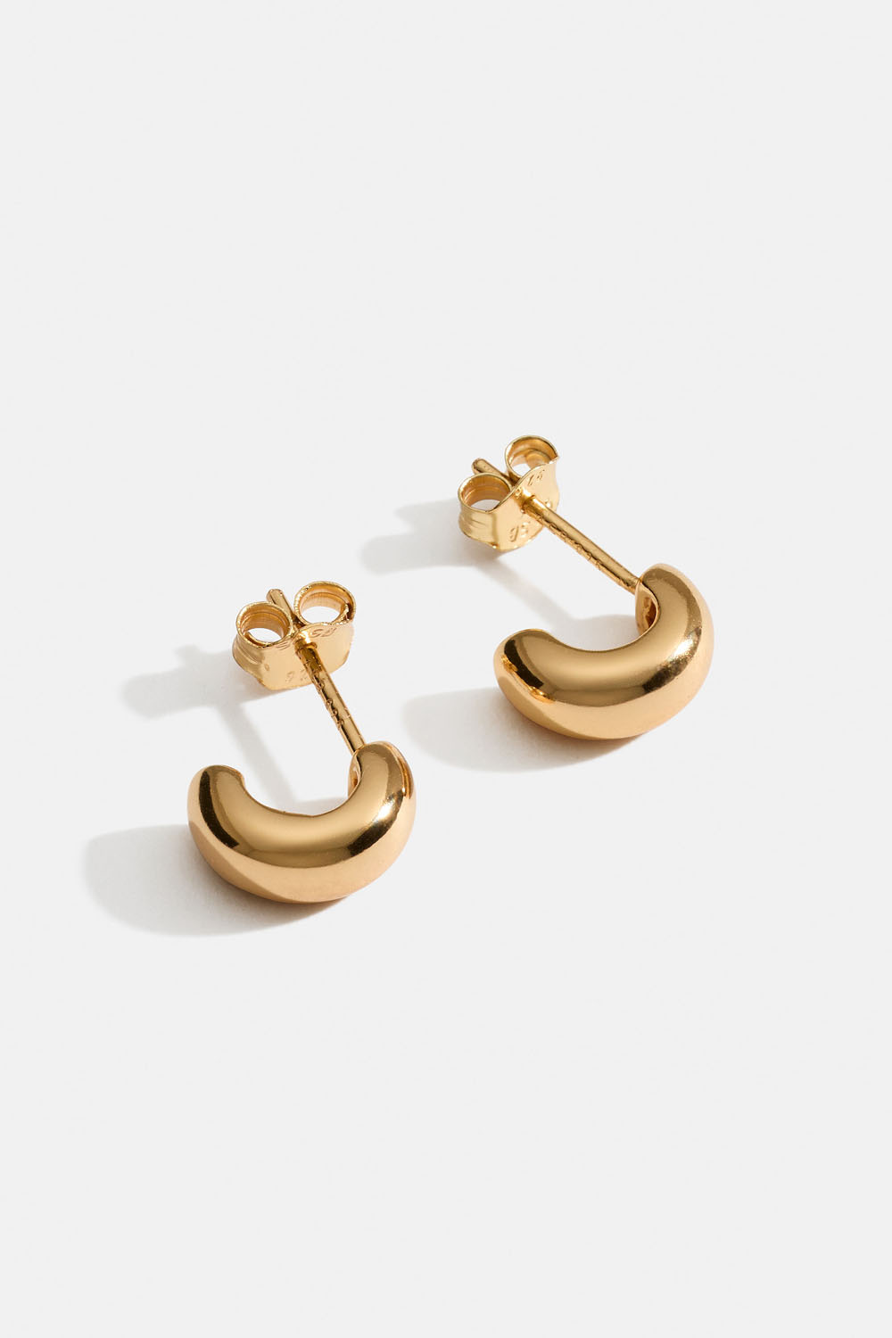 Pienet, paksut korvarenkaat 18k kullattua hopeaa