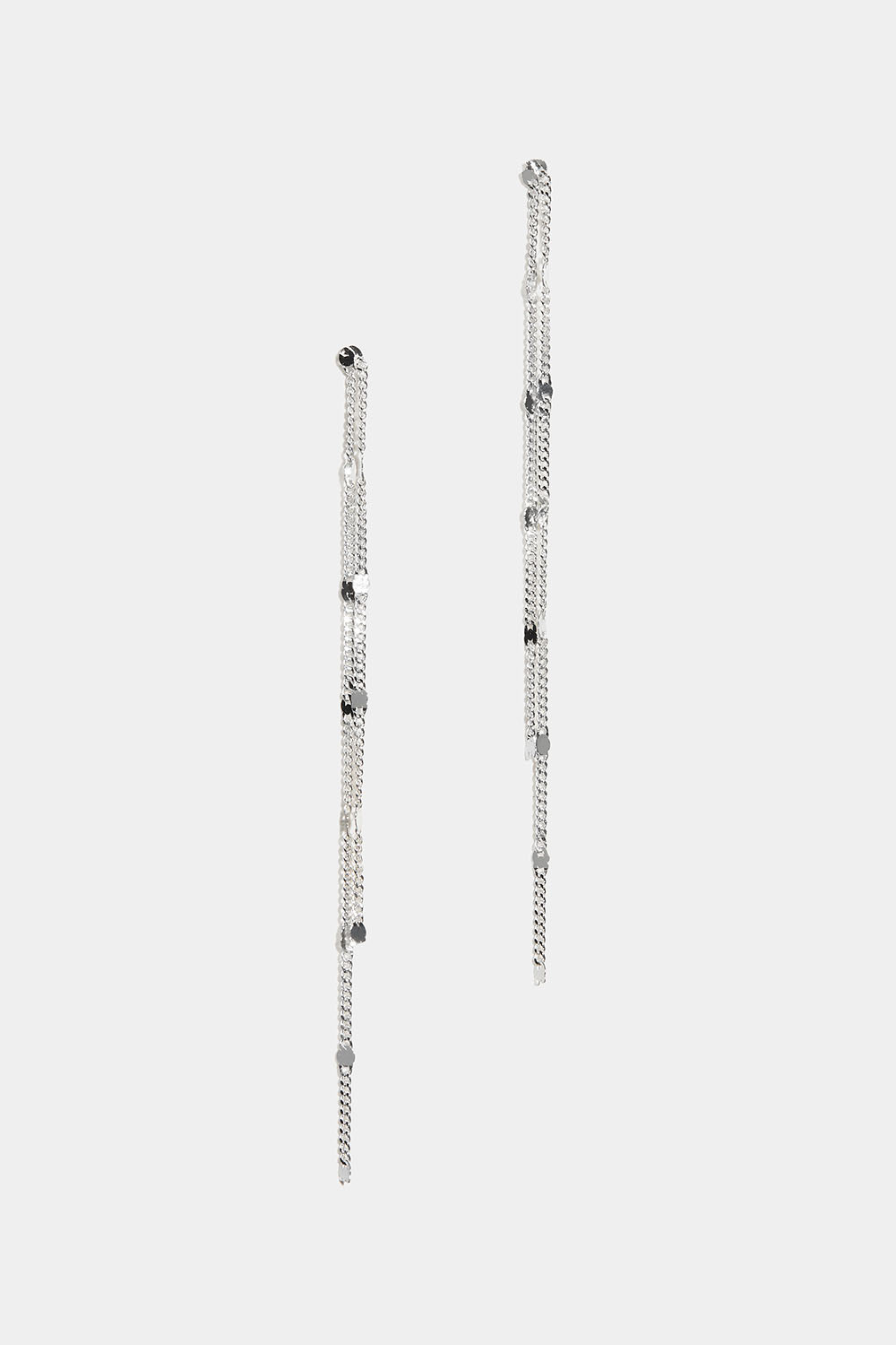 Aidot hopeiset korvakorut kahdella roikkuvalla ketjulla