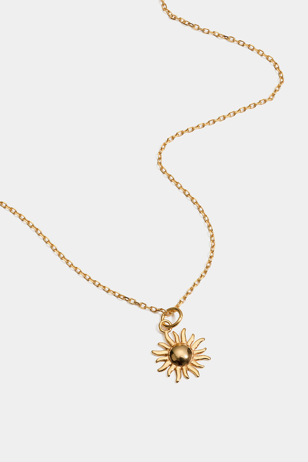 18k kullalla kullattu aito hopeakaulakoru, jossa on aurinkoriipus