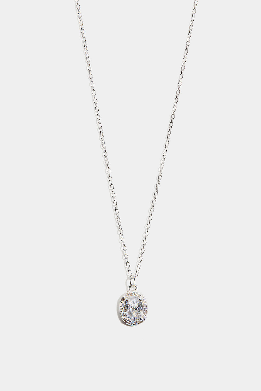 Aito hopeakaulakoru, jonka soikeassa riipuksessa on Cubic zirconia -kiviä